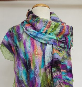 Gekleurde zijde shawl