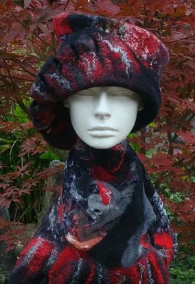 aparte hoed zwart rood-vilten hoed-vilten shawl-vilten sjaal-zijde gevilte sjaal-vilting fingers-vilthoed